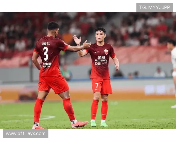 上海海港本土核心续约领衔新赛季 上海海港本土核心续约领衔新赛季